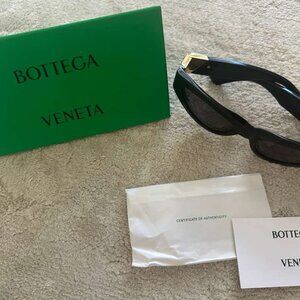 BOTTEGA VENETA SUNGLASSES WOMEN BLACK CAT EYE EYEWEAR